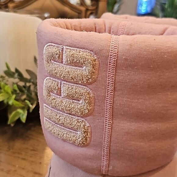 Classic short fur jersey cozy UGG size 7 light pink - Picture 8 of 12